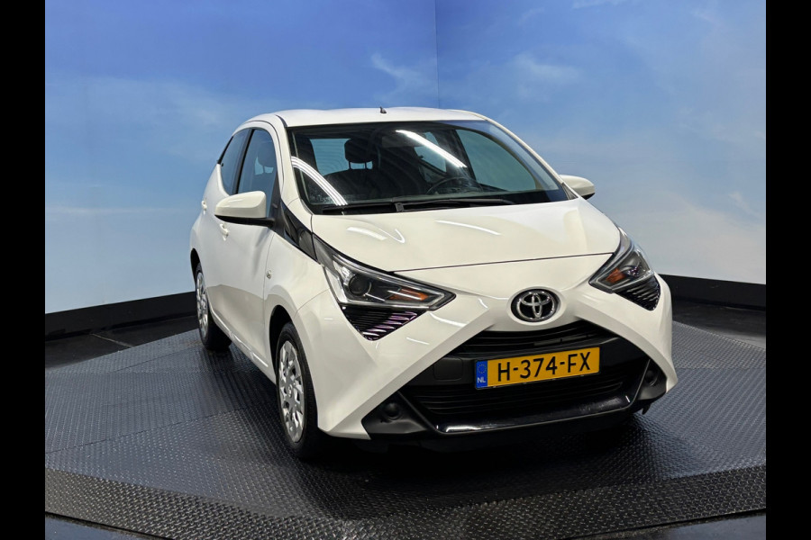 Toyota Aygo 1.0 VVT-i x-play Airco | Camera | 5 deurs | Elktr pakket.