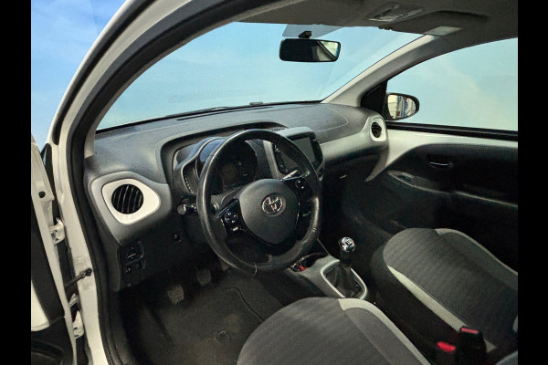 Toyota Aygo 1.0 VVT-i x-play Airco | Camera | 5 deurs | Elktr pakket.