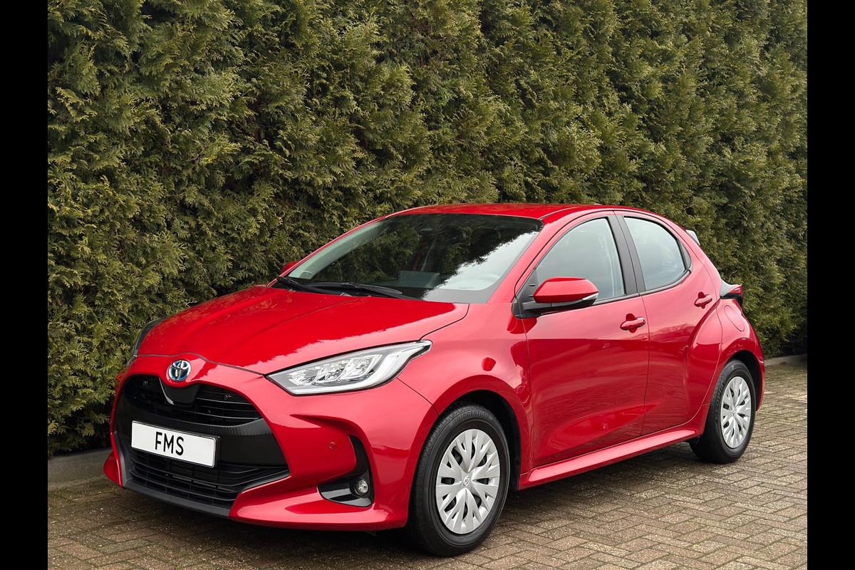 Toyota Yaris 1.5 Hybrid Dynamic CarPlay LED Camera