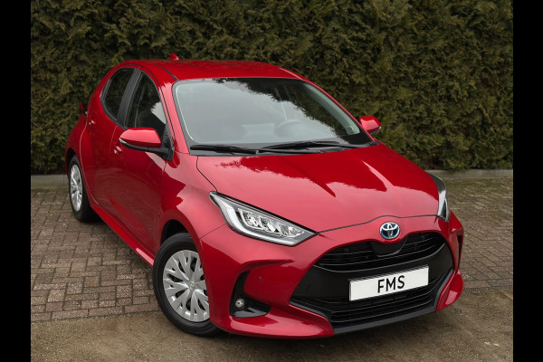 Toyota Yaris 1.5 Hybrid Dynamic CarPlay LED Camera