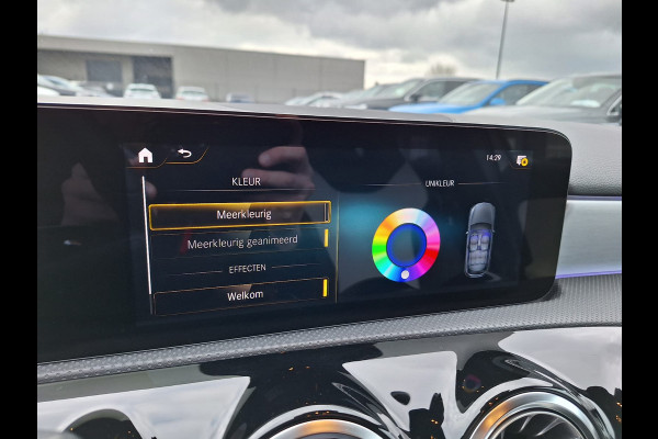 Mercedes-Benz A-Klasse 250 e AMG Night Edition Plug in Hybrid PHEV | Carplay | Lederen Sportstoelen Memory | Widescreen Navi | Carplay | Sfeerverlichting | Camera | Stoelverwarming | DAB |