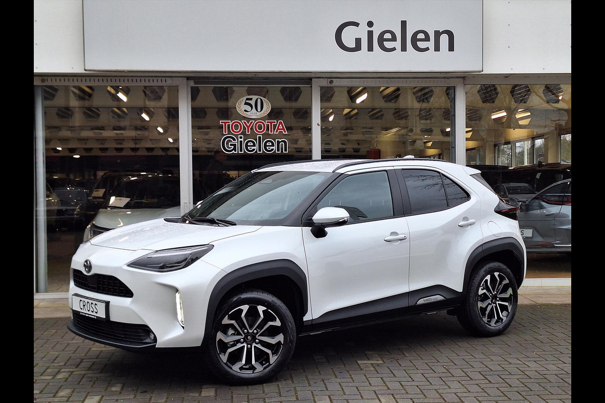 Toyota Yaris Cross 1.5 Hybrid 130PK First Edition Plus | Parelmoer wit, Stoel + Stuurverwarming, Apple CarPlay, Keyless, 17inch, Groot scherm