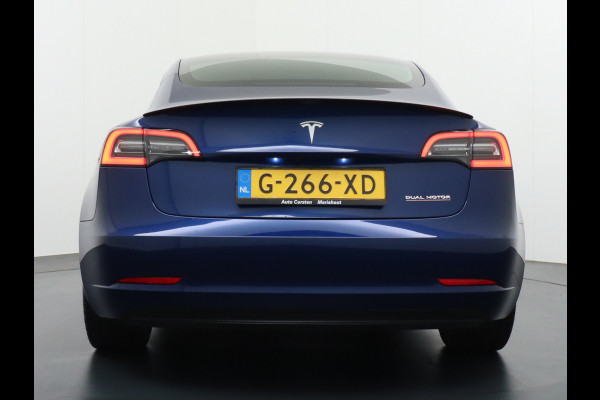 Tesla Model 3 Performance 513pk 3,4 sec 0-100 ! 20"lm FSD-computer 3 AutoPilot Carbon-Spoiler Premium-HiFi Pano.dak Camera Leer Adaptive-Cruis Navigatiesysteem full map LED-a+v Comfortstoel(en) ACC Dual-ECC DAB Voorverwarmen interieur via App Keyless via Telefoonsleutel One-Pedal-Drive 4wd Rode Remklauwen Carbon-Spoiler Premium Audio Veel grip door 4WD vierwielaandrijving.  Origineel Nederlandse auto ! nieuwprijs euro 65.680 euro Accu garantie 23-12-2027