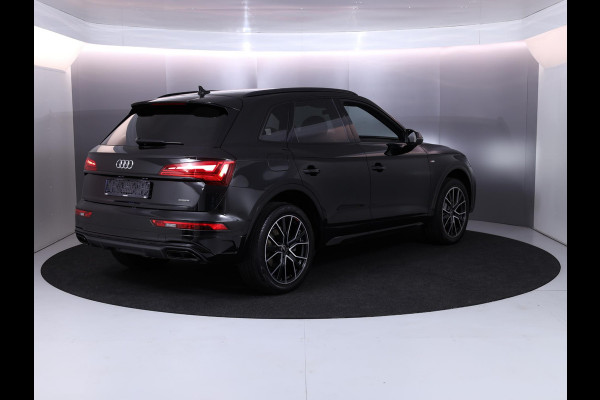 Audi Q5 50 TFSI e S edition 299 pk S-tronic | Navigatie | Elektr. trekhaak | Parkeersensoren | Adaptieve cruise control | Stoelverwarming | S-Line |