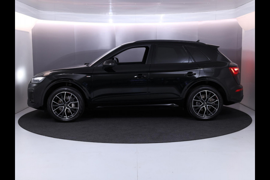 Audi Q5 50 TFSI e S edition 299 pk S-tronic | Navigatie | Elektr. trekhaak | Parkeersensoren | Adaptieve cruise control | Stoelverwarming | S-Line |