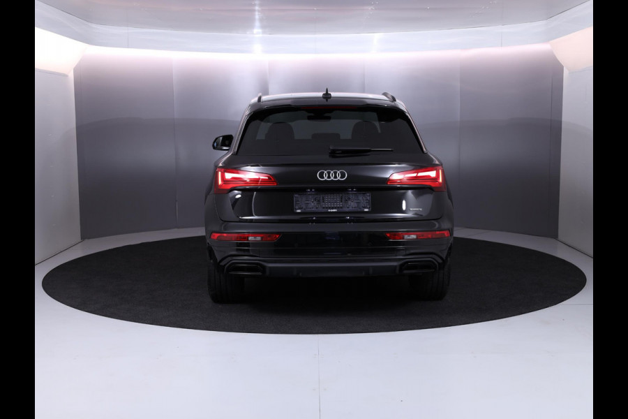 Audi Q5 50 TFSI e S edition 299 pk S-tronic | Navigatie | Elektr. trekhaak | Parkeersensoren | Adaptieve cruise control | Stoelverwarming | S-Line |