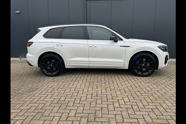 Audi Volkswagen Touareg 3.0 TSi eHybrid * 4MOTION * Panodak * Trekhaak * Leder * Black pakket *