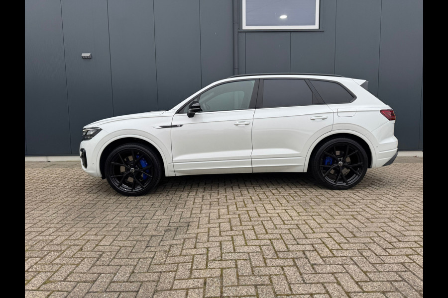 Audi Volkswagen Touareg 3.0 TSi eHybrid * 4MOTION * Panodak * Trekhaak * Leder * Black pakket *