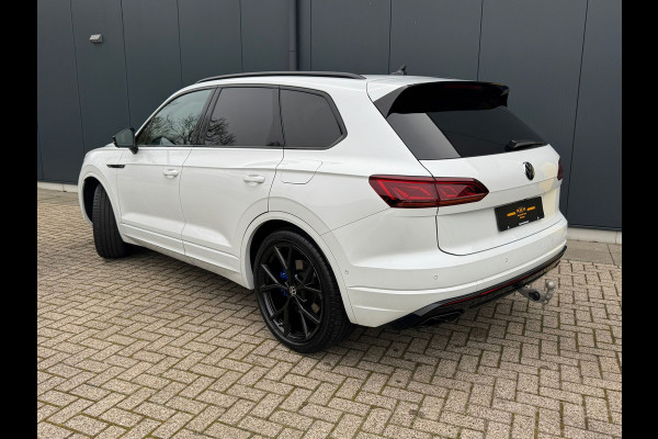 Audi Volkswagen Touareg 3.0 TSi eHybrid * 4MOTION * Panodak * Trekhaak * Leder * Black pakket *