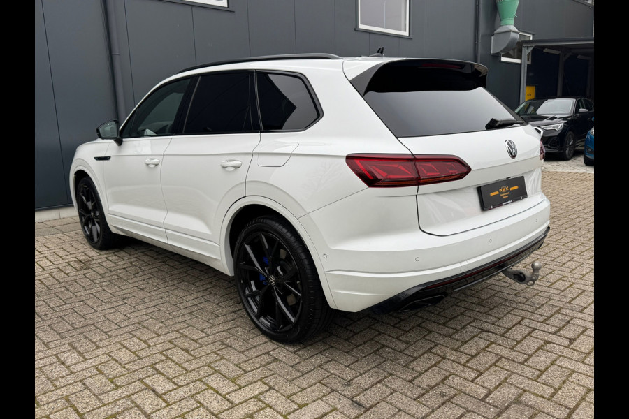 Audi Volkswagen Touareg 3.0 TSi eHybrid * 4MOTION * Panodak * Trekhaak * Leder * Black pakket *