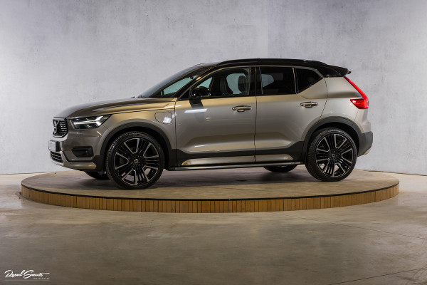 Volvo XC40 1.5 T5 Recharge R-Design | Polestar Engineered | Adaptieve cruise | Zwenkbare trekhaak | Harman Kardon | Side skirts + Skid plat