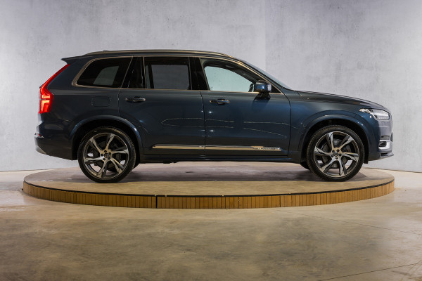 Volvo XC90 2.0 T8 Recharge AWD Ultimate Bright | Luchtvering | Panorama dak | Zwenkbare trekhaak | Stoelkoeling + Massage | Adaptieve cruis