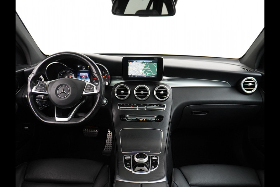 Mercedes-Benz GLC 250 AMG 4MATIC Night Pakket Premium Plus Trekhaak Panormadak Leder+Elektr.Verst+Geheugen+Verwarmd 360° Camera Navi Ecc Agility C Cruise Control Lmv 20" Elec.Achterklep Intellig licht syst. Dab Keyless DodehoekAssistent 2.400KG Trekgewicht Zeer Compleet 4-Wielaandrijving 2.400kg Trekvermogen! Orig. NLse auto