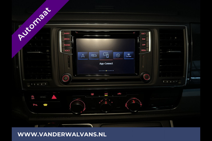 Volkswagen Transporter 2.0 TDI 150pk Automaat L2H1 Dubbele cabine Highline Euro6 Airco | 2x Zijdeur | Camera | Navigatie LED, LM velgen, Cruisecontrol, Trekhaak, Parkeersensoren, 5-Zits, Verwarmde voorruit