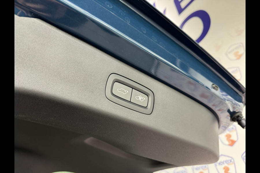 Lynk & Co 01 1.5 PANO/CAMERA/AUTO-PILOT/MEMORY/APPLE-CARPLAY