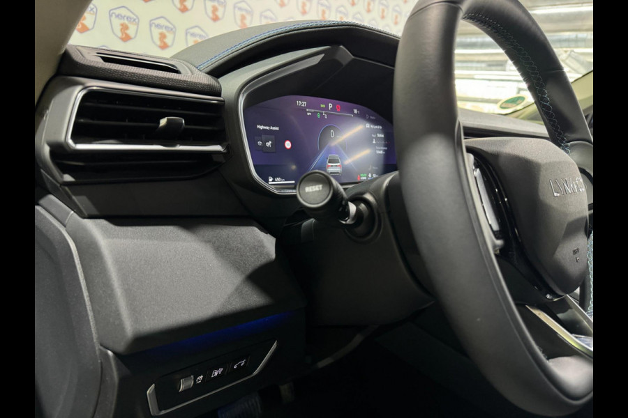 Lynk & Co 01 1.5 PANO/CAMERA/AUTO-PILOT/MEMORY/APPLE-CARPLAY