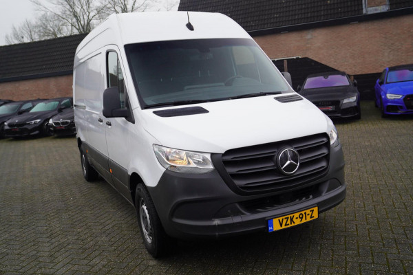 Mercedes-Benz eSprinter ESprinter L2H2 41 kWh | Schuifdeur | 3 pers | Stoelverwarming | Climatronic | CAMERA | NAP | excl btw