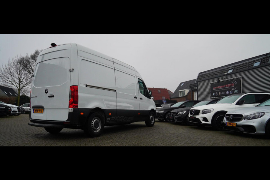 Mercedes-Benz eSprinter ESprinter L2H2 41 kWh | Schuifdeur | 3 pers | Stoelverwarming | Climatronic | CAMERA | NAP | excl btw