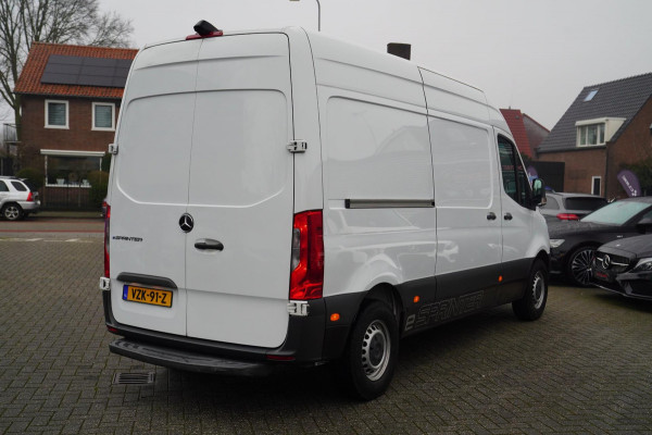 Mercedes-Benz eSprinter ESprinter L2H2 41 kWh | Schuifdeur | 3 pers | Stoelverwarming | Climatronic | CAMERA | NAP | excl btw