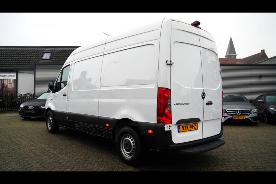 Mercedes-Benz eSprinter ESprinter L2H2 41 kWh | Schuifdeur | 3 pers | Stoelverwarming | Climatronic | CAMERA | NAP | excl btw