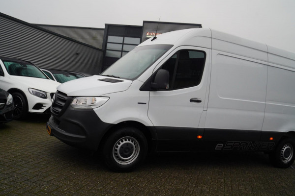 Mercedes-Benz eSprinter ESprinter L2H2 41 kWh | Schuifdeur | 3 pers | Stoelverwarming | Climatronic | CAMERA | NAP | excl btw