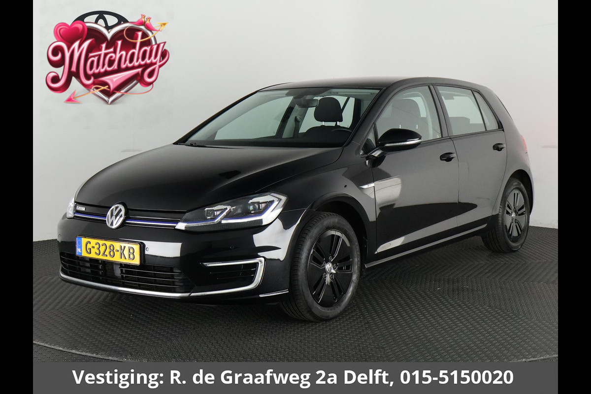 Volkswagen e-Golf Black Edition 100 kW | Navigatie | Climate Control | Lichtsensor |