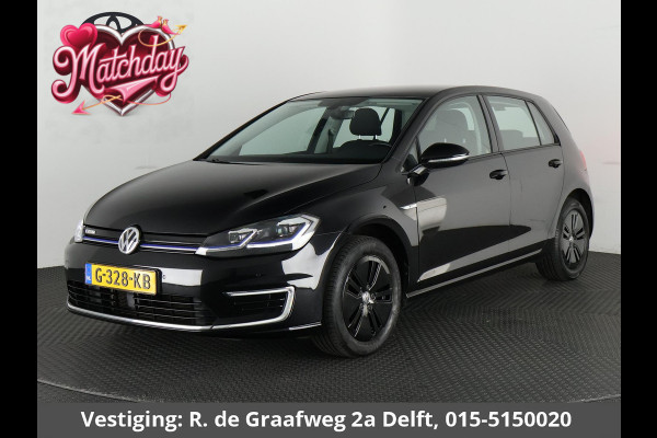 Volkswagen e-Golf Black Edition 100 kW | Navigatie | Climate Control | Lichtsensor |