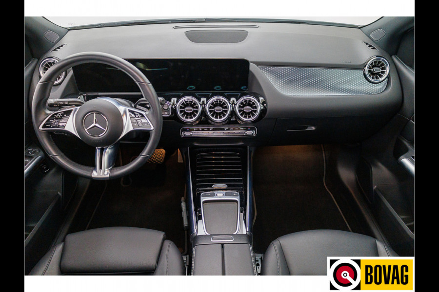 Mercedes-Benz B-Klasse 180 Luxury Line | Pano dak | Leder | Trekhaak | Night pakket Multibeam Led,  Adv+ Pakket, NL-auto