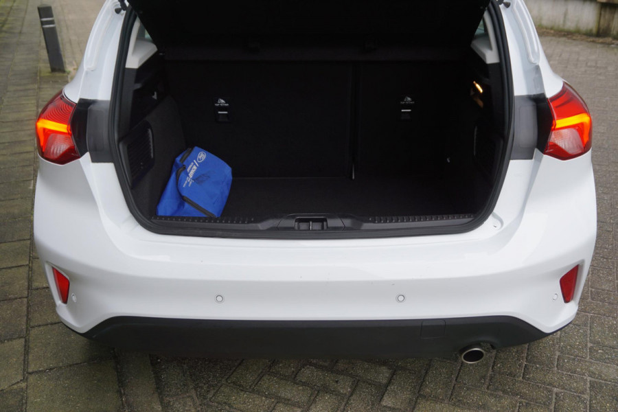 Ford Focus 1.0 EcoBoost 125PK Titanium Business Winter-Pack/Rijklaarprijs!