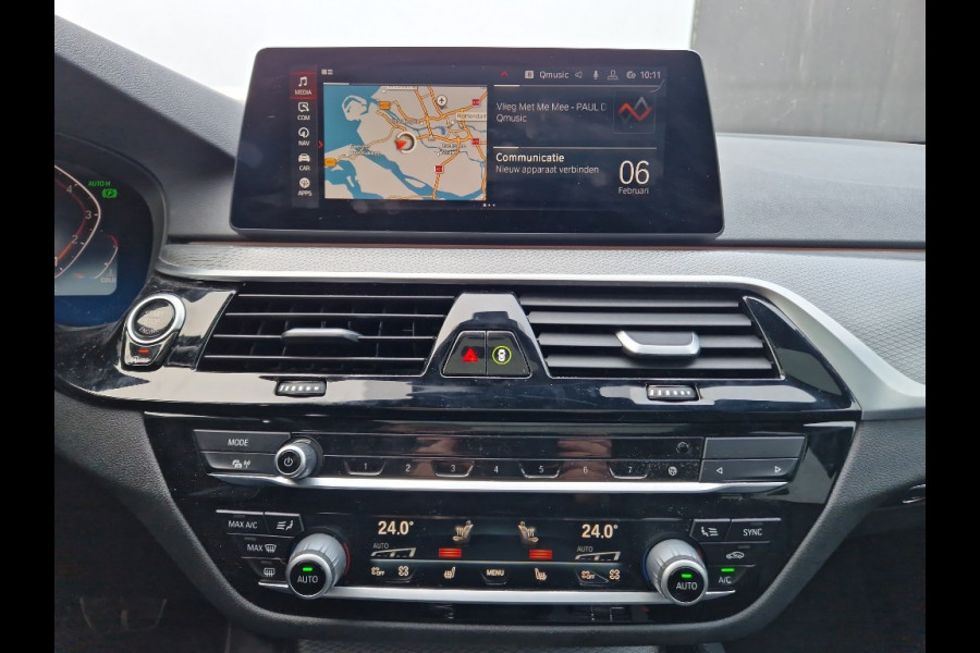 BMW 5 Serie Touring 520i M-Sport High Executive HUD Dak Leer Trekhaak Edition M-pakket