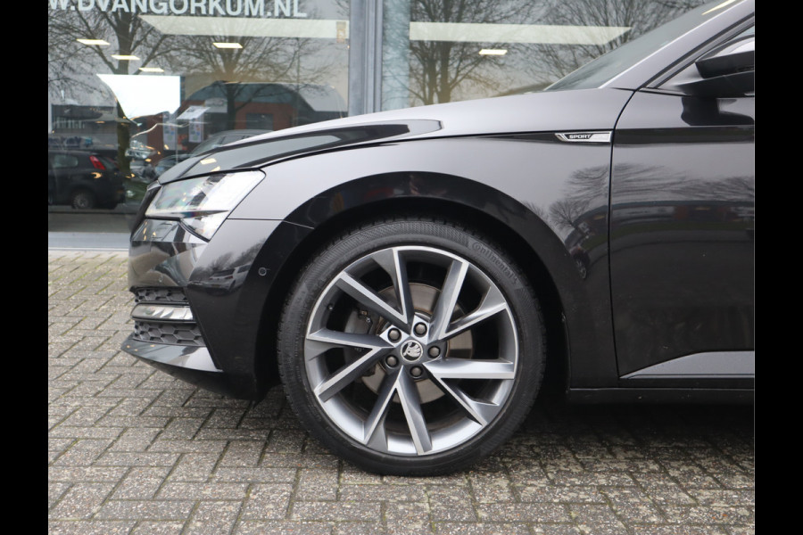 Škoda Superb Combi 1.5 TSI ACT Sportline / Panoramadak