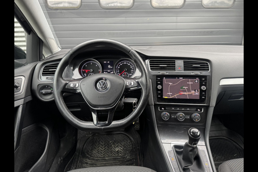 Volkswagen GOLF Variant 1.6 TDI Comfortline | Camera | Navigatie | DAB | Carplay | Privacy Glas | Lichtmetalen Velgen |