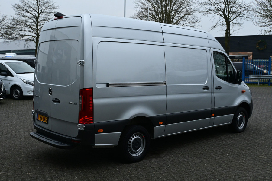 Mercedes-Benz Sprinter 317 CDI L2H2 RWD 360 Camera, Geveerde stoel, MBUX met navigatie