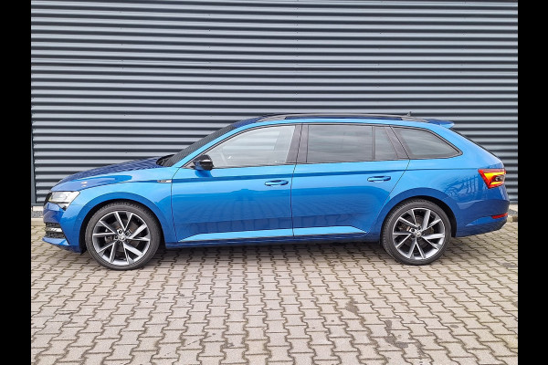 Škoda Superb Combi 1.4 TSI iV Sportline Business Plug In Hybrid PHEV | Carplay | Trekhaak af Fabriek  | Adaptive Cruise | Alcantara Sportstoelen Memory | Chrystal LED  | 19 "L.M | Stuur/Stoel Verwarming |