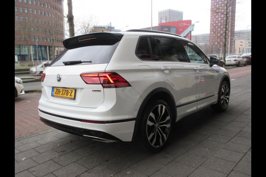 Volkswagen Tiguan 2.0 TSI 4Motion R-Line Virtual Camera Trekhaak Pano