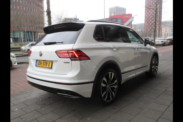 Volkswagen Tiguan 2.0 TSI 4Motion R-Line Virtual Camera Trekhaak Pano