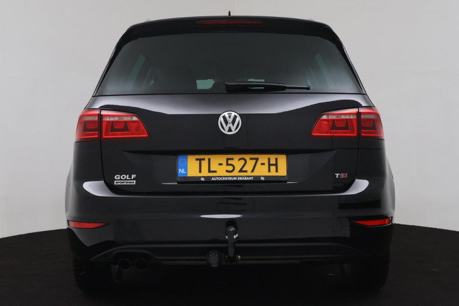 Volkswagen Golf Sportsvan 1.4 TSI Highline Automaat (NAVIGATIE, CARPLAY, STOELVERWARMING, CLIMA, TREKHAAK, ADAPTIVe CRUISE)