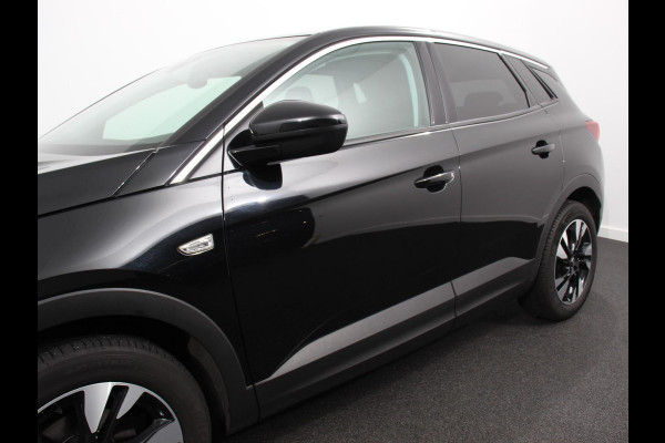 Opel Grandland X 1.2 Turbo Automaat Innovation | Leder | Memory seats | Stoel ventilatie en verwarming | Navigatie | Climate Control | Camera | Parkeer sensoren |