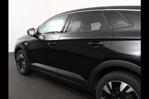 Opel Grandland X 1.2 Turbo Automaat Innovation | Leder | Memory seats | Stoel ventilatie en verwarming | Navigatie | Climate Control | Camera | Parkeer sensoren |