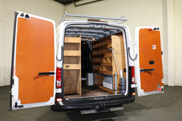 Volkswagen Crafter 2.0 TDI 140pk L3 H2 Airco Imperiaal Trap Trekhaak 3.000kg