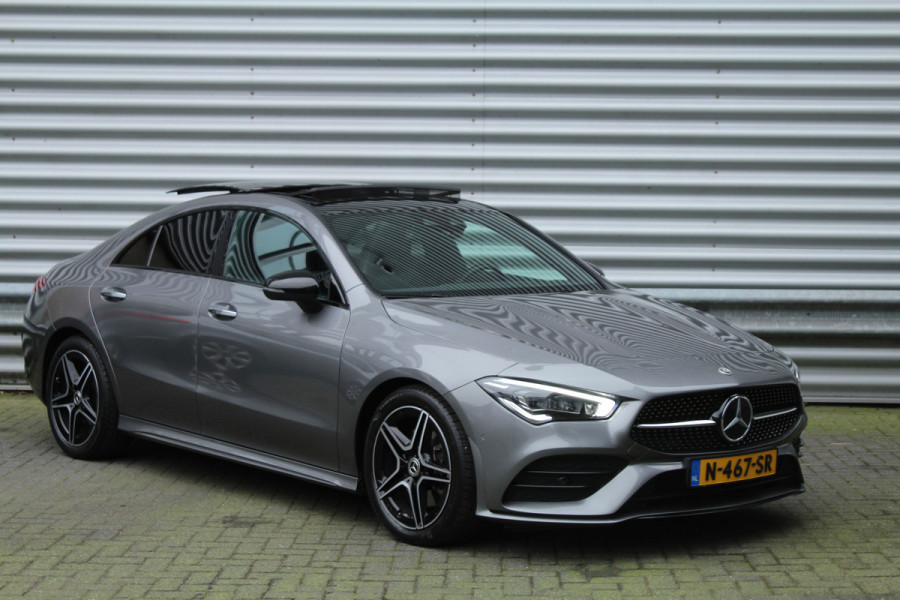 Mercedes-Benz CLA-Klasse 200 164pk Business Solution AMG Automaat NL-Auto NAP BTW Panoramadak Burmester Clima Cruise Navi Camera Widescreen Sfeer LMV