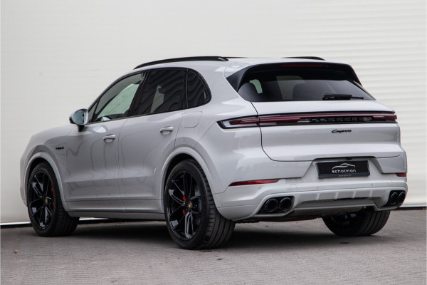 Porsche Cayenne 3.0 E-Hybrid Facelift, Bose, Luchtvering, Pano, Passenger-Display, Sportstoelen 469pk