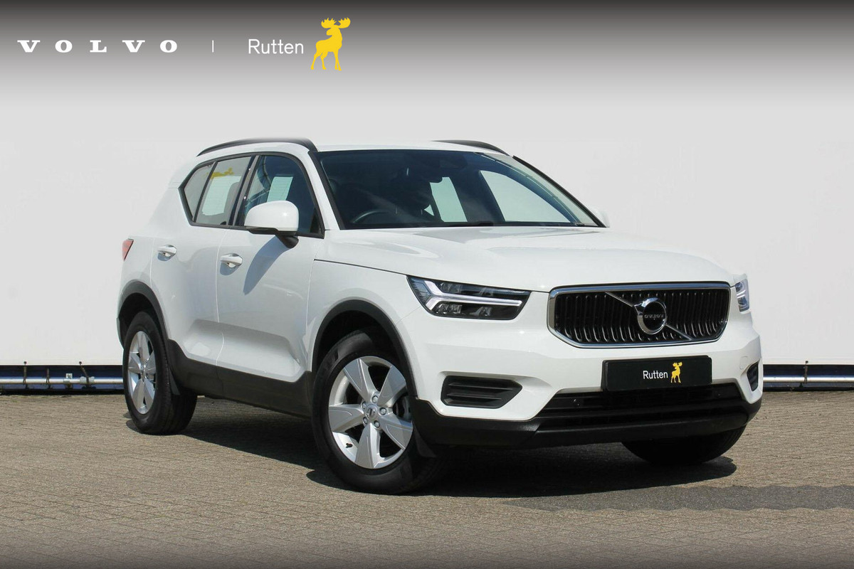 Volvo XC40 T2 129PK Automaat Momentum Core / Cruise Control / Apple Carplay / Android Auto / Bluetooth / Lane Assist /