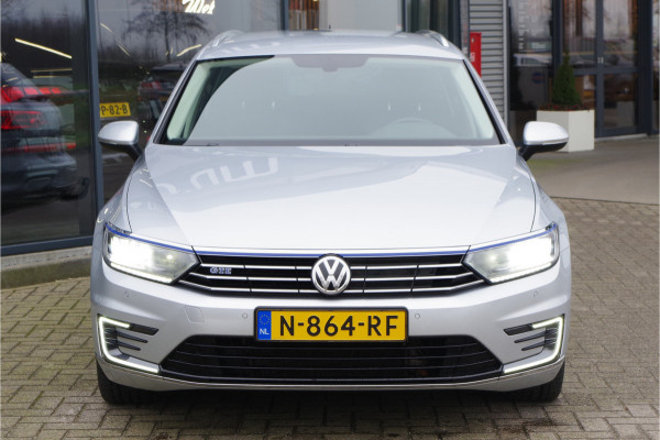 Volkswagen Passat Variant 1.4 TSI PHEV GTE 218 PK Highline, Afn. Trekhaak, Adap. Cruise Control, Camera