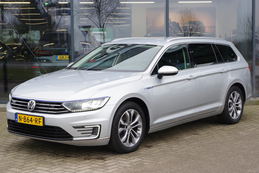 Volkswagen Passat Variant 1.4 TSI PHEV GTE 218 PK Highline, Afn. Trekhaak, Adap. Cruise Control, Camera