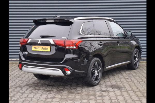 Mitsubishi Outlander 2.4 Intense Plug in Hybrid PHEV | Alcantara Sportstoelen Verwarmd | Trekhaak af Fabriek | Apple Carplay Navigatie | Camera | L.M. 18" | Cruise Control | Climate Control | DAB |