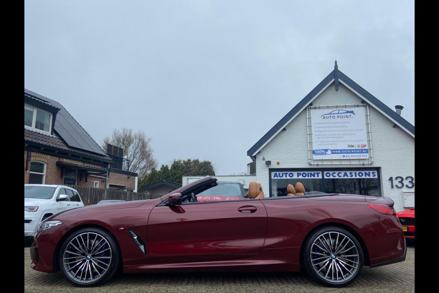 BMW 8 Serie 840i INDIVIDUAL/AIR COLLAR/4X4/SWAROVSKI/LASER/HUD