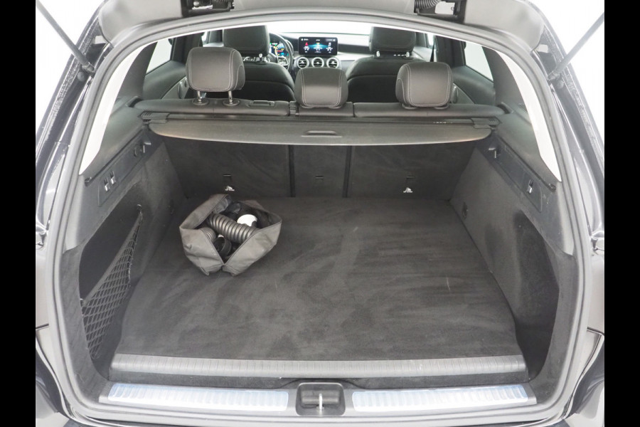 Mercedes-Benz GLC 300e 4MATIC Premium Plus | Panoramadak | Luchtvering | Burmester | 360 | Head Up | Trekhaak