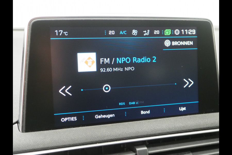 Peugeot 5008 1.2 PureTech Allure 7p | Leder | 360 | Stoelverwarming | Carplay | Trekhaak