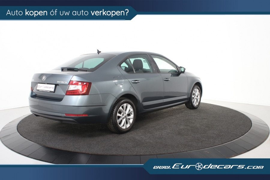 Škoda Octavia Ambition *1ste Eigenaar*Navigatie*Stoelverwarming*